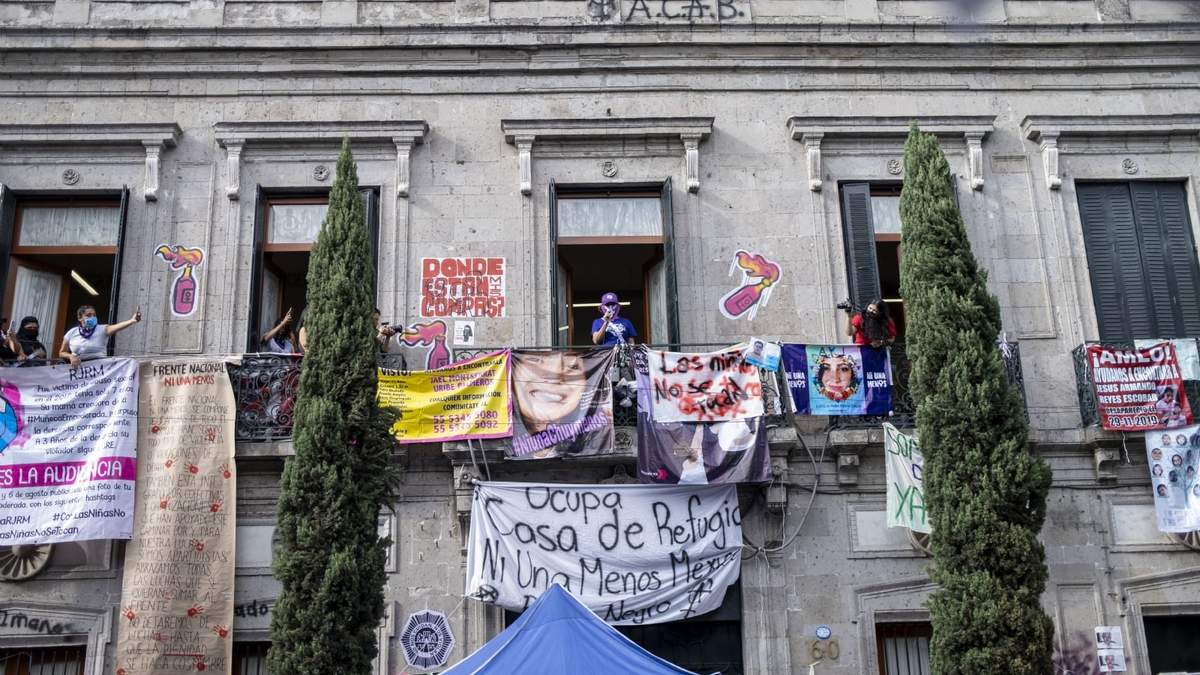 La sede de la CNDH tomada