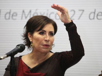 Tribunal ampara a Rosario Robles contra inhabilitación de 10 años para ocupar un cargo público