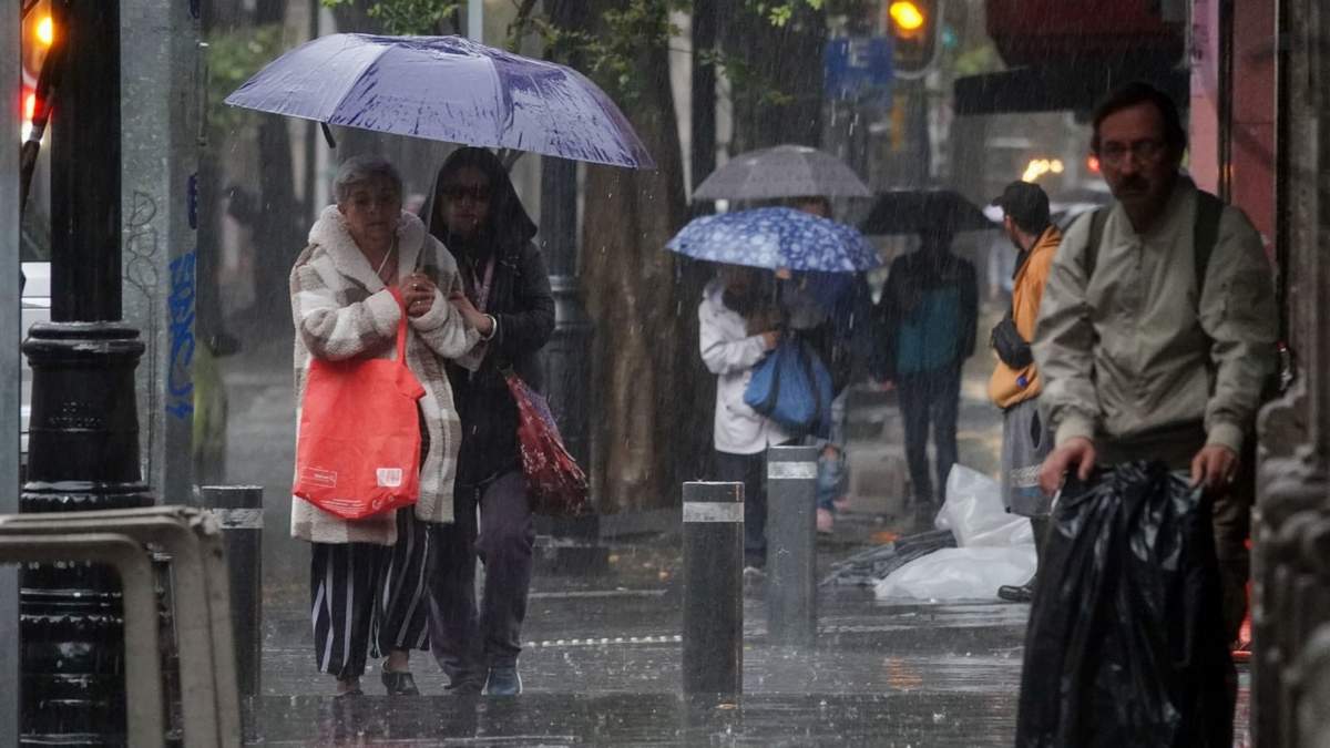 Se prevé cielo nublado con chubascos y lluvias puntuales fuertes en la Ciudad de México este jueves
