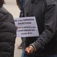 Marcha de ATEN capital y familias del Jardín 31 terminó en un tenso cruce frente al CPE