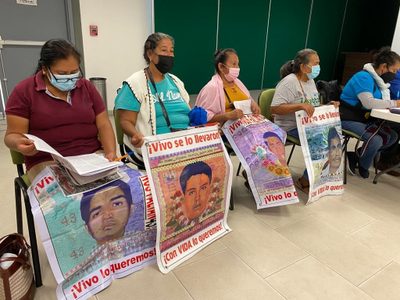 Teléfono de normalista de Ayotzinapa estuvo activo hasta octubre de 2014, tras ser ejecutado: CoVAJ