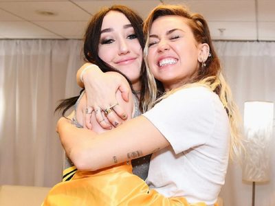 “A nadie le importaba”: hermana de Miley Cyrus confesó el drama de vivir bajo su sombra