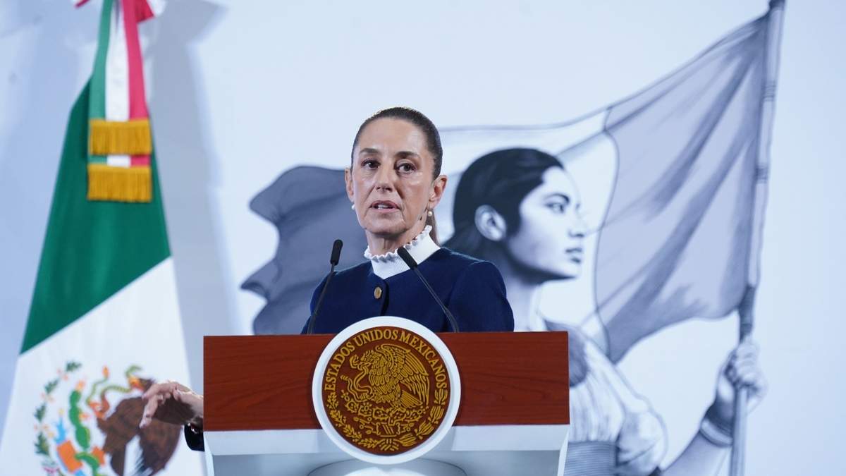 La mandataria durante la "mañanera del pueblo"