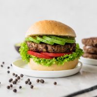 No gastés fortuna en carne: así podés preparar deliciosas hamburguesas con porotos