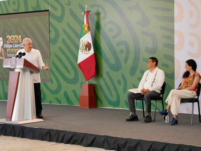 AMLO propone encuentro con padres de los 43 normalistas de Ayotzinapa, pero "sin intermediarios"