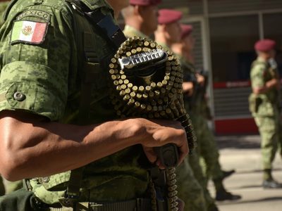 Cae militar acusado por su esposa de pederastia en contra de la hija de ambos en Veracruz