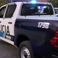 Un adolescente de Centenario recibió dos balazos en el estómago y pelea por su vida