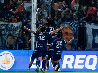 Marinelli se convirtió en héroe: Independiente Rivadavia campeón de la Copa Argentina