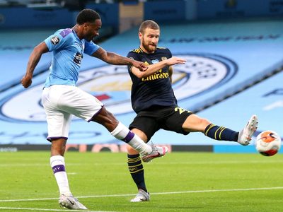 El Manchester City choca con el Arsenal en busca de una nueva final