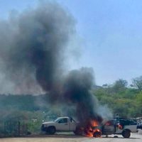 Indígenas de Chiapas prenden fuego a unidades de la CFE en reclamo de viviendas (Video)