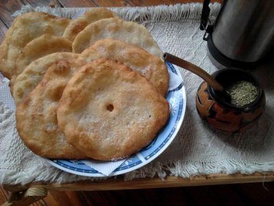 Con 3 ingredientes que seguro ya tenés, hacé esta receta para las tortas fritas más crocantes