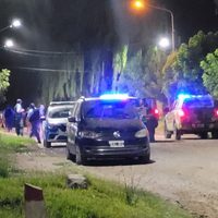 Violencia y caos en Viste Alegre: enfrentamiento con armas de fuego terminó con un hombre herido