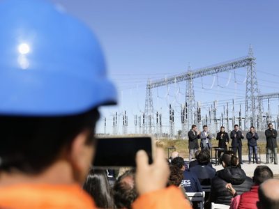 Axel Kicillof y la obra de transporte eléctrico que beneficiará a las y los bonaerenses