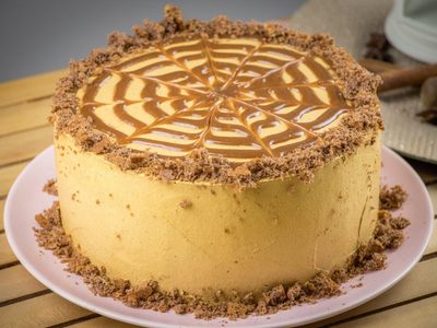 Torta dulce de leche velvet: agasajá a mamá con esta delicia única, digna de las mejores pastelerías