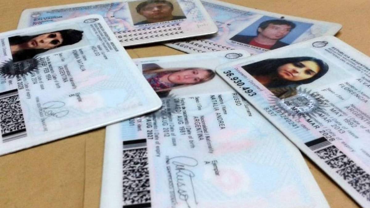 En Neuquén varias personas ya tienen su DNI no binario. Fuente: (Twitter)