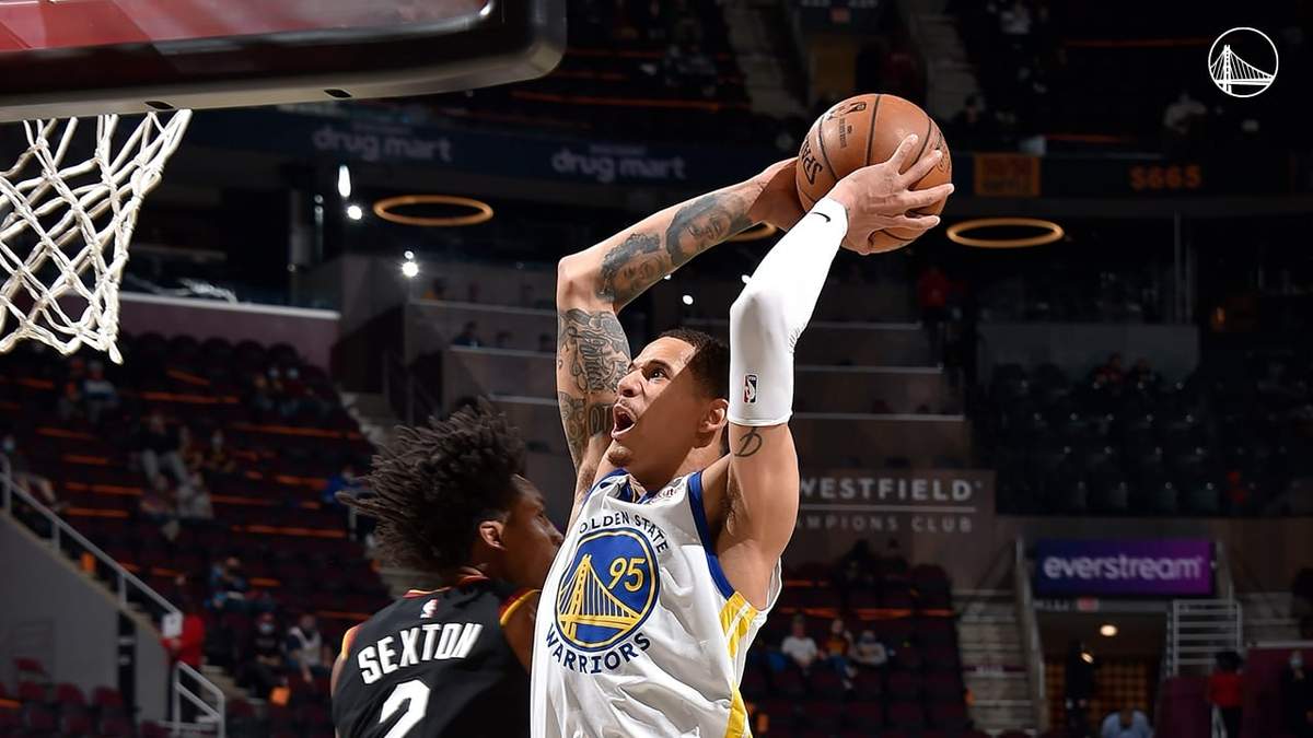 Juan Toscano, de los Warriors