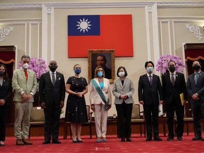 China sanciona a Nancy Pelosi y suspende contactos a nivel militar, judicial y climático con EU