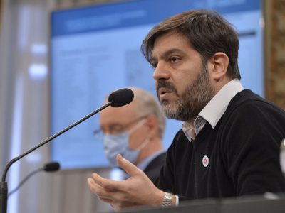 Carlos Bianco: "Es irresponsable y antiperonista hacer un banderazo en plena pandemia"