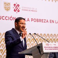 Según Evalúa CDMX, 170 mil personas salieron de pobreza y 350 mil de pobreza extrema