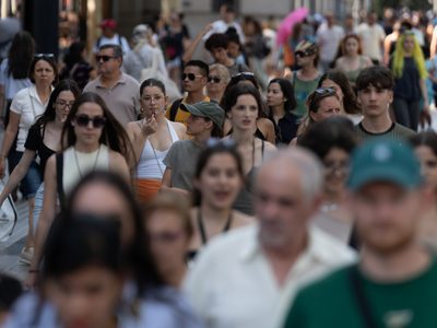 La economía europea necesita ayuda; caos político en Francia y Alemania podría retrasarla