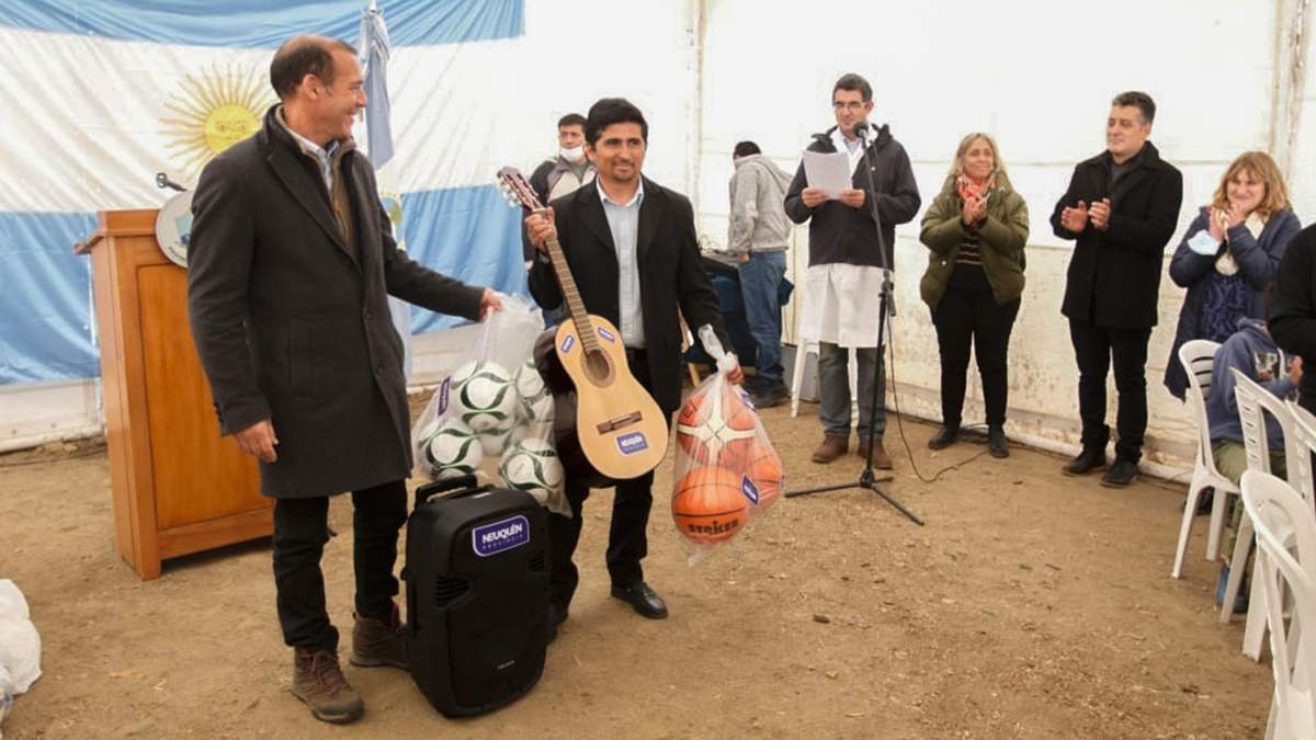 Omar Gutiérrez junto al presidente de Pilo Lil, Eliseo Díaz. Fuente: (Twitter)