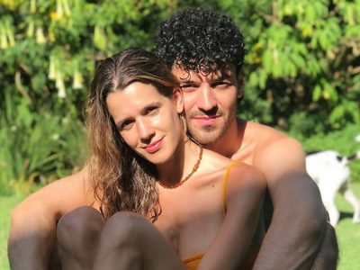 "El colmo del amor": Violeta Urtizberea y una enternecedora postal para saludar a su pareja