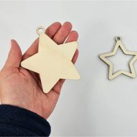 No tires los rollos de papel higiénico y hacé estas hermosas estrellas navideñas para tu arbolito