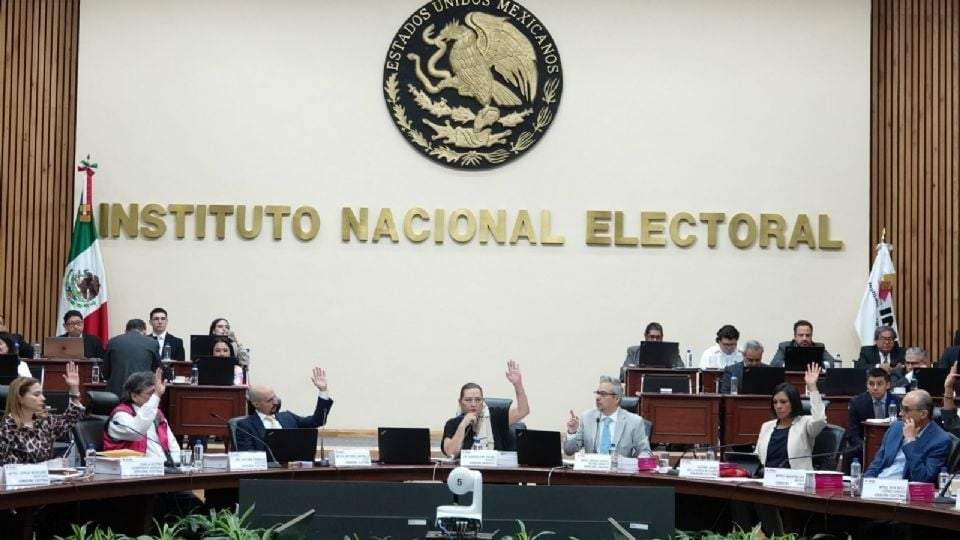 Sesión del INE