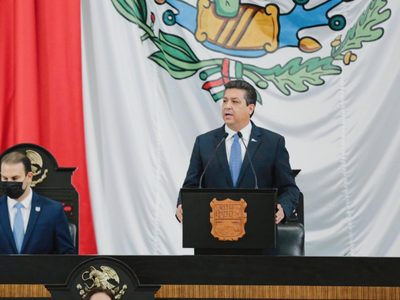 Cabeza de Vaca rinde informe y advierte: no bajaré la guardia ante los ataques