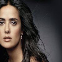 ¡No son siliconas!: Salma Hayek reveló la verdad tras el revuelo que armó