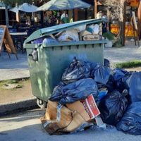 La Municipalidad de Villa La Angostura y ATE se responsabilizan mutuamente por la acumulación de basura en la ciudad