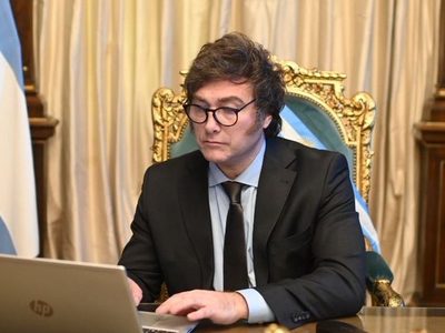 Milei acumula más de 100 denuncias por presunta estafa al promover criptomoneda fraudulenta