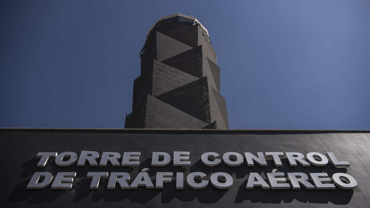 Recorrido por las instalaciones de la Torre de Control Aéreo del Aeropuerto Internacional Felipe Ángeles