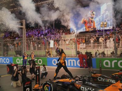Oscar Piastri, piloto de McLaren, gana el Gran Premio de Arabia Saudita de F1