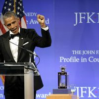 Obama defiende a los dreamers; ellos "suprimen sus miedos para seguir trabajando", dice