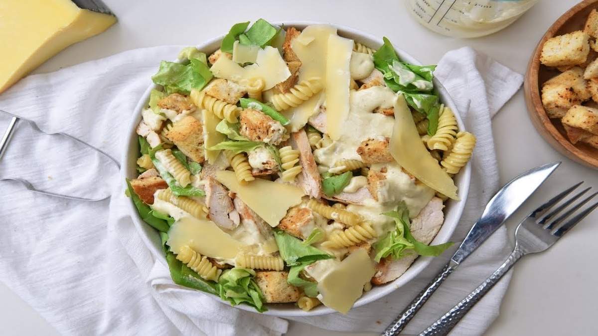 Ensalada césar. Fuente: (X)