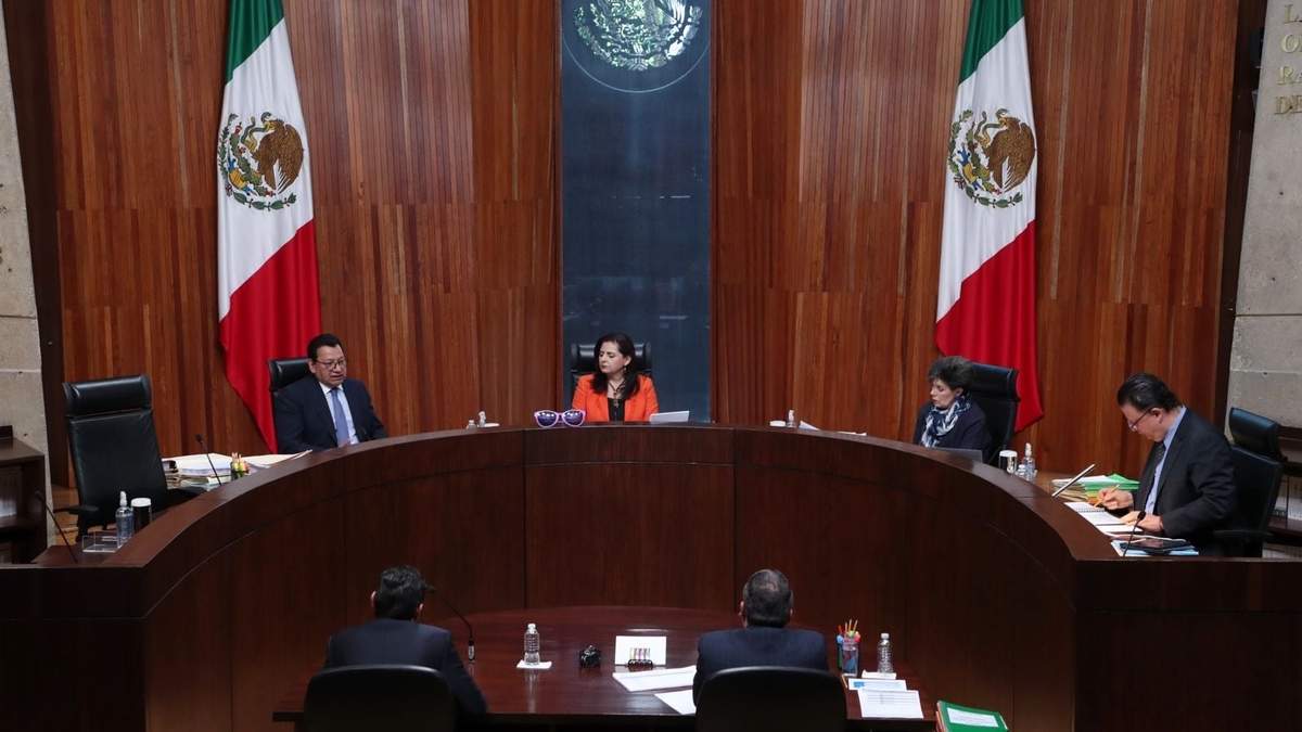 La sesión en el Tribunal Electoral