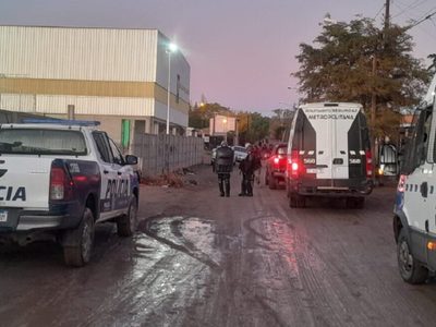 Sorprendieron a la Policía con un insolente mensaje durante un allanamiento en Centenario