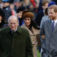 El príncipe Harry voló sin Meghan Markle a Reino Unido para el funeral del príncipe Felipe