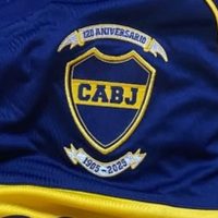 Con varios detalles: la nueva camiseta de Boca en honor a los 120 años de historia