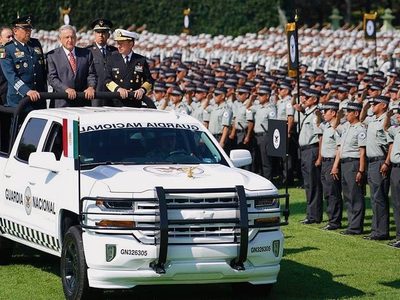 Durazo o el mando civil cercado por militares