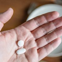 La ANMAT prohibió la distribución y venta de una marca de ibuprofeno