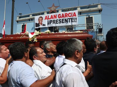 Leen carta póstuma de Alan García; ocho apristas mueren en accidente