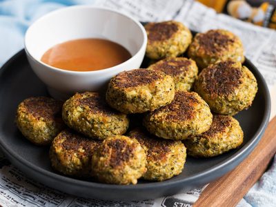 Bocaditos de avena, queso y brócoli: cambiá la cena de siempre con esta receta saludable que es un 10