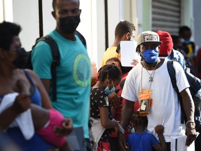 México prepara un decreto para ofrecer "alternativas migratorias" a los haitianos