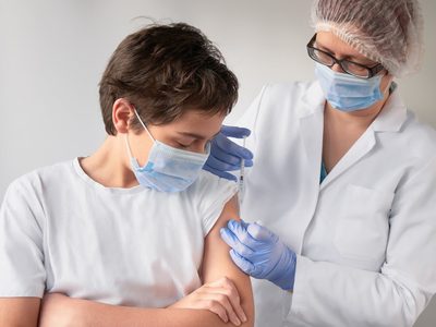 Comenzó la vacunación a menores sin factores de riesgo en Río Negro