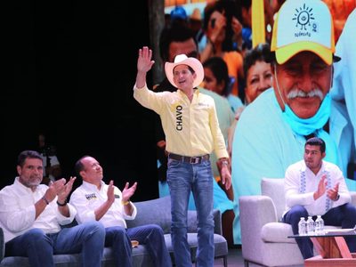 Senador del PRD por Tabasco votará en contra de reforma judicial de AMLO