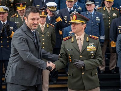 Carlos Presti: un militar ocupa un cargo por primera vez desde 1983
