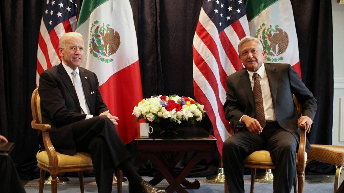 El presidente de Estados Unidos, Joe Biden, y su par mexicano, Andrés Manuel López Obrador. Fuente: (Twitter)