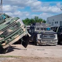 Destruyen 20 vehículos “monstruos” decomisados a cárteles en Tamaulipas